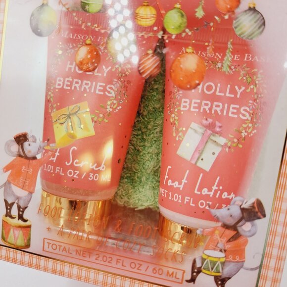 Holiday Holly Berry Foot Scrub & Lotion & Pair of Cozy Socks Christmas Gift Set - Picture 3 of 7